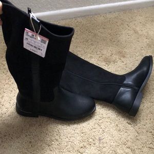 Brand new Zara boots.fits size 4.5 women or 3 kids